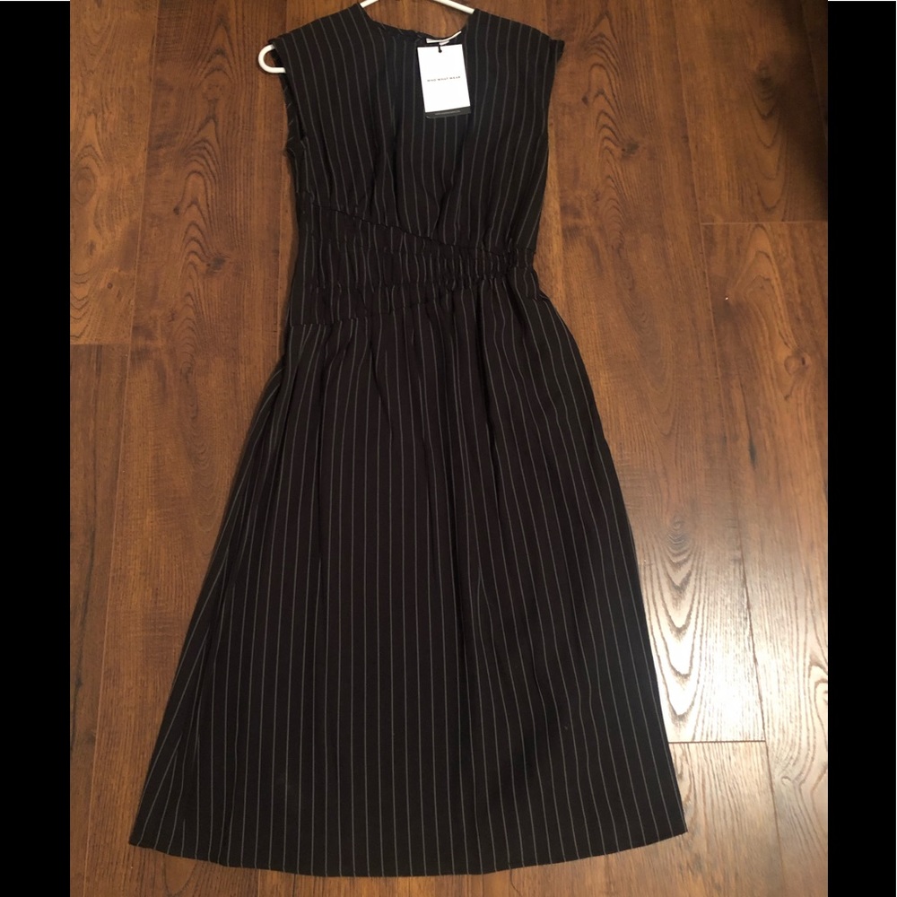 NWT women striped detailed midi dress in XS